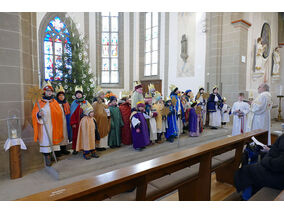 Aussendung der Sternsinger in Naumburg (© Karl-Franz Thiede)